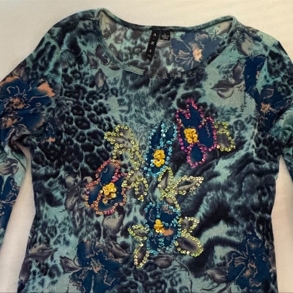 AZI Tops - BEAUTIFUL AZI BLUE TEAL GOLD PINK YELLOW CLASSICALLY SEQUINED BLOUSE SIZE LARGE